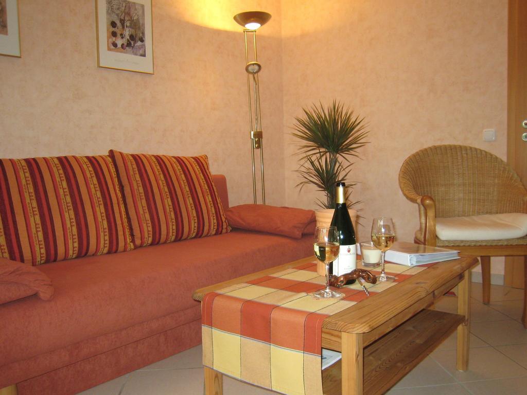 Sch Ne Wohnung In Der Moselregion Kinheim Dış mekan fotoğraf