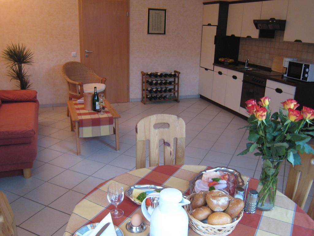 Sch Ne Wohnung In Der Moselregion Kinheim Dış mekan fotoğraf